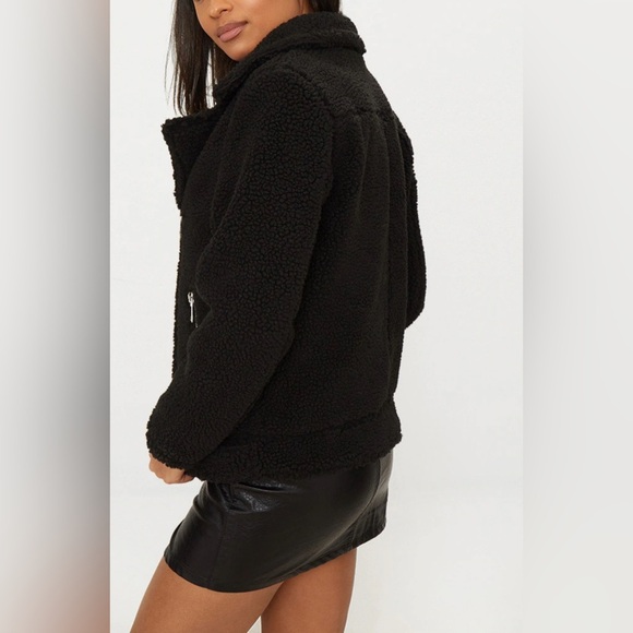 ✨ Boohoo Black Teddy Coat | Soft Warmth & Effortless Chic ✨ - Picture 2 of 7